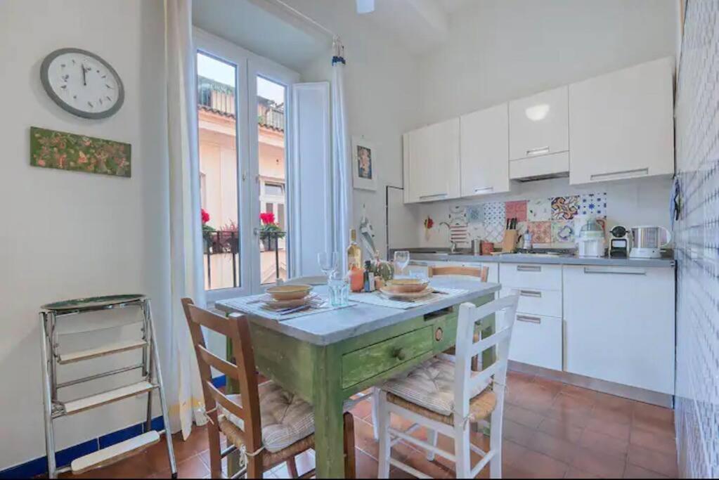 Romantica A Via Giulia Apartment Rom
